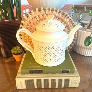 Vintage Hartley Greens Leeds Pottery England Pierced Creamware Teapot w/ Tag